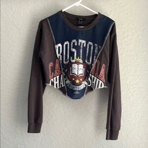 NWOT Forever 21 reworked long sleeve graphic Boston College cropped top size L